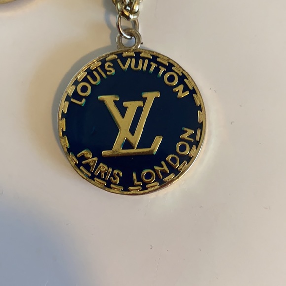 Louis Vuitton charm bracelet - Picture 7 of 11